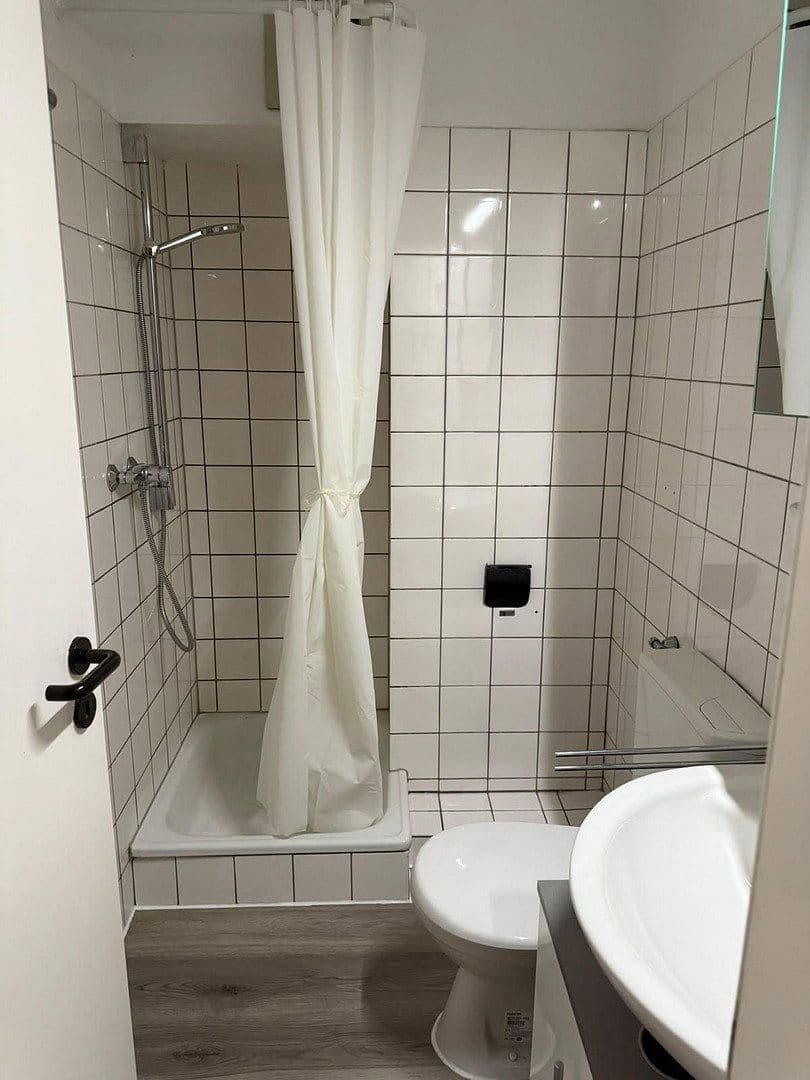 Pronájem bytu 1+kk 34 m², Paderborn, Severní Porýní-Vestfálsko Pronájem bytu 1+kk 34 m², Paderborn, Severní Porýní-Vestfálsko