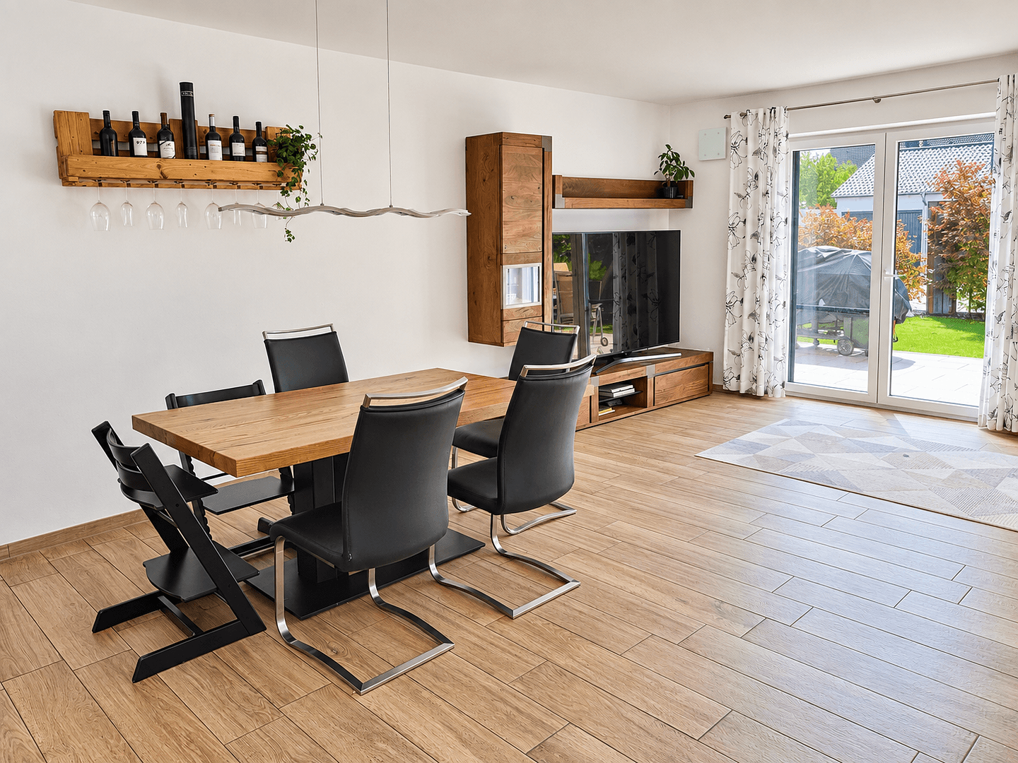 Prodej domu 137 m², pozemek 304 m², Postau, Bavorsko Prodej domu 137 m², pozemek 304 m², Postau, Bavorsko