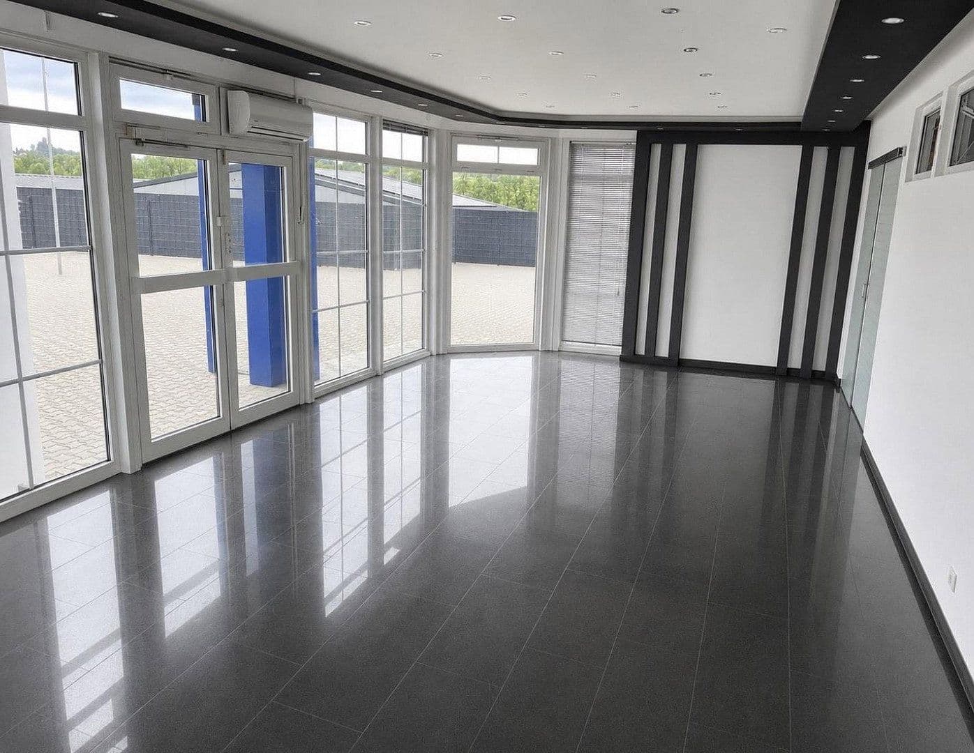 Pronájem nebytového prostoru 60 m², Am Römerhof 16, Münzenberg, Hessen Pronájem nebytového prostoru 60 m², Am Römerhof 16, Münzenberg, Hessen