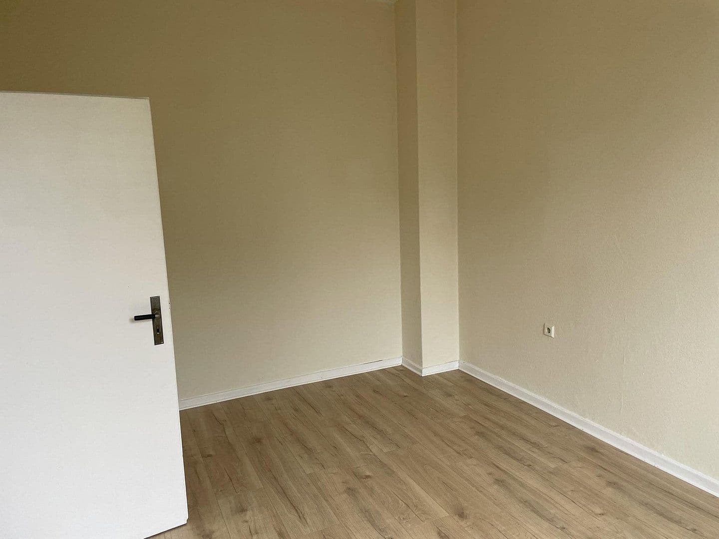 Pronájem bytu 2+1 43 m², Liebigstraße 74, Osnabrück, Dolní Sasko Pronájem bytu 2+1 43 m², Liebigstraße 74, Osnabrück, Dolní Sasko