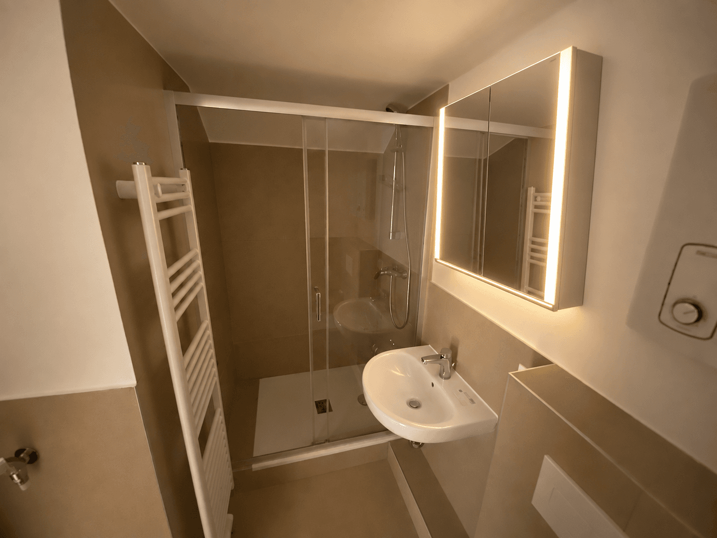 Pronájem bytu 2+1 34 m², Blücherstraße 8, Köln, Severní Porýní-Vestfálsko Pronájem bytu 2+1 34 m², Blücherstraße 8, Köln, Severní Porýní-Vestfálsko