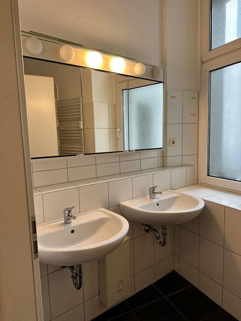 Pronájem bytu 3+1 77 m², Van Meenen Str 4, Solingen, Severní Porýní-Vestfálsko Pronájem bytu 3+1 77 m², Van Meenen Str 4, Solingen, Severní Porýní-Vestfálsko