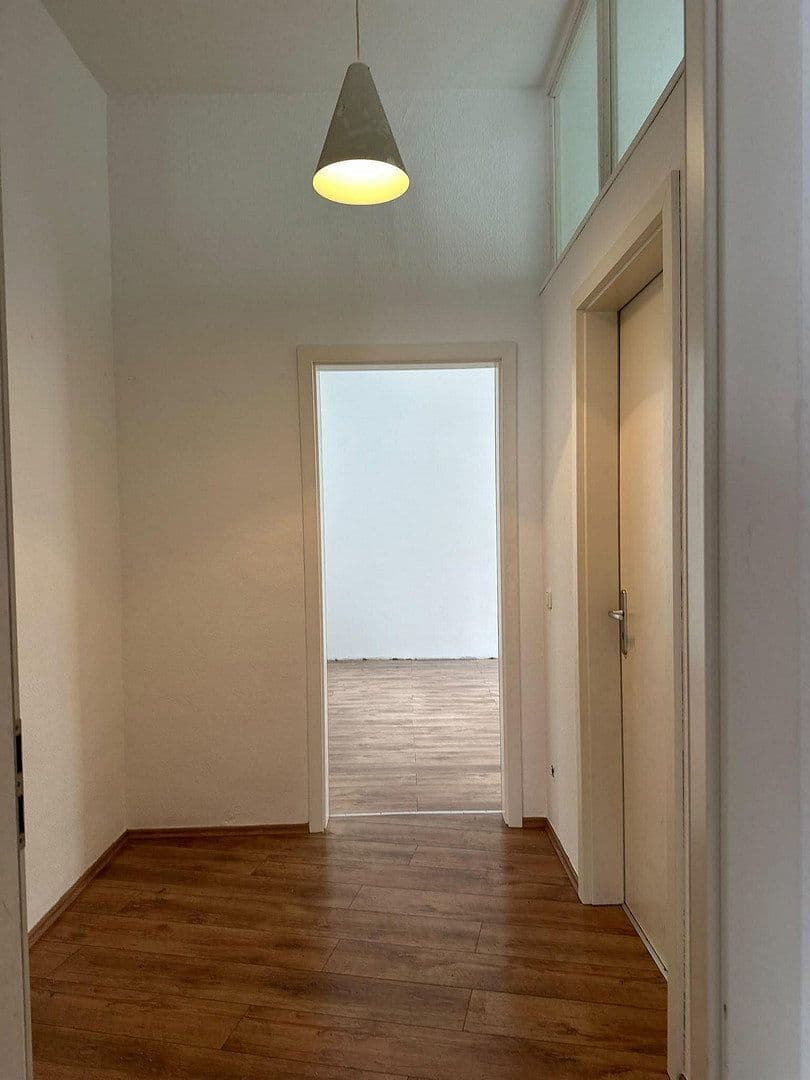 Pronájem bytu 3+1 77 m², Van Meenen Str 4, Solingen, Severní Porýní-Vestfálsko Pronájem bytu 3+1 77 m², Van Meenen Str 4, Solingen, Severní Porýní-Vestfálsko