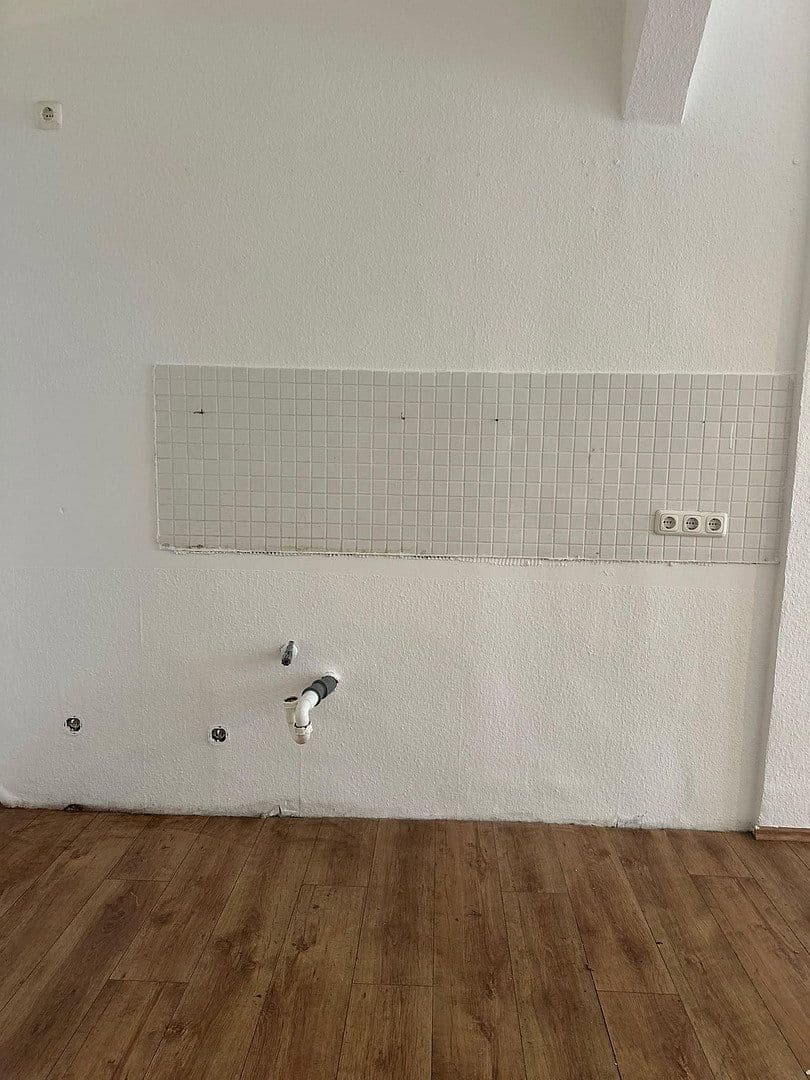 Pronájem bytu 3+1 77 m², Van Meenen Str 4, Solingen, Severní Porýní-Vestfálsko Pronájem bytu 3+1 77 m², Van Meenen Str 4, Solingen, Severní Porýní-Vestfálsko