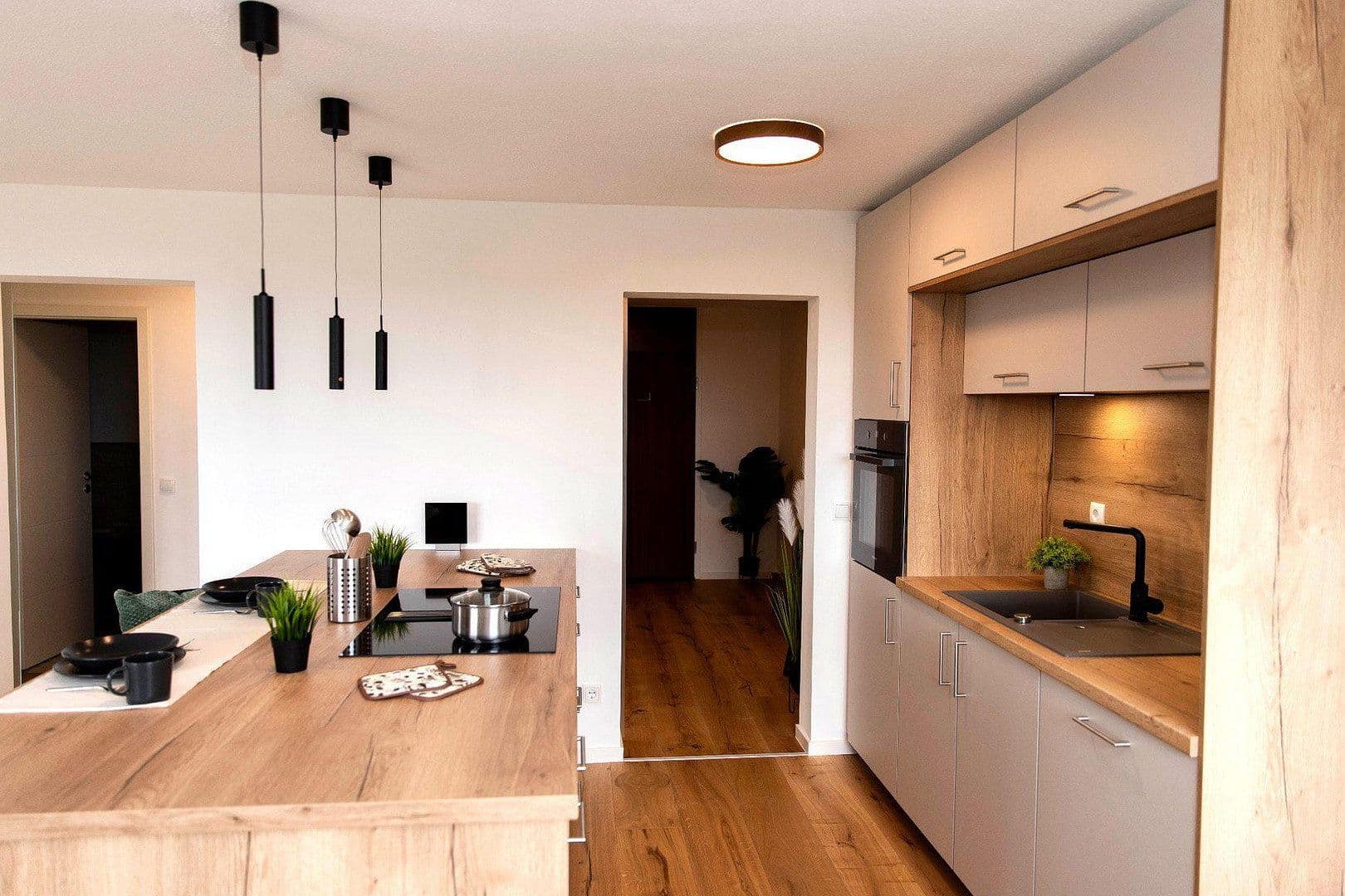 Pronájem bytu 3+1 88 m², Goethering 54, Stein, Bavorsko Pronájem bytu 3+1 88 m², Goethering 54, Stein, Bavorsko