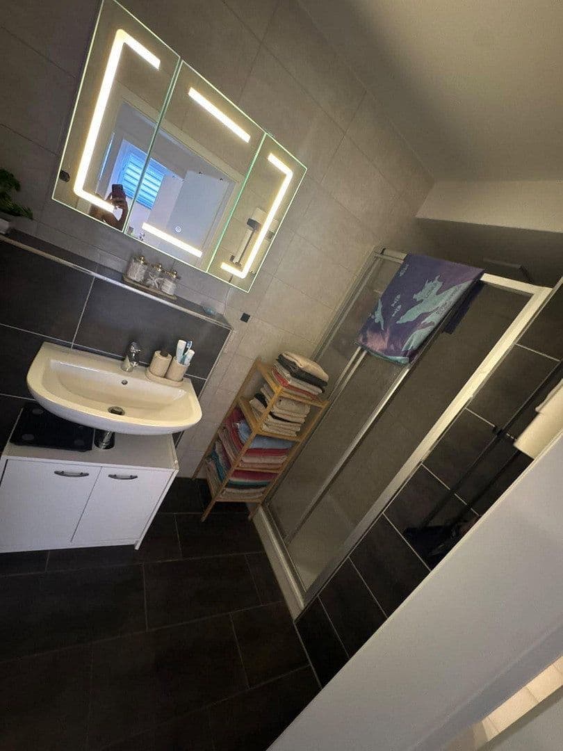 Pronájem bytu 7+1 164 m², Bantzerweg 4 A, Gießen, Hessen Pronájem bytu 7+1 164 m², Bantzerweg 4 A, Gießen, Hessen