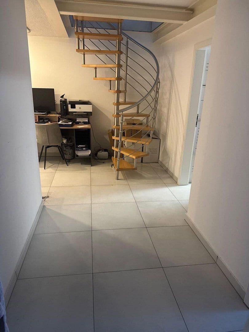 Pronájem bytu 7+1 164 m², Bantzerweg 4 A, Gießen, Hessen Pronájem bytu 7+1 164 m², Bantzerweg 4 A, Gießen, Hessen