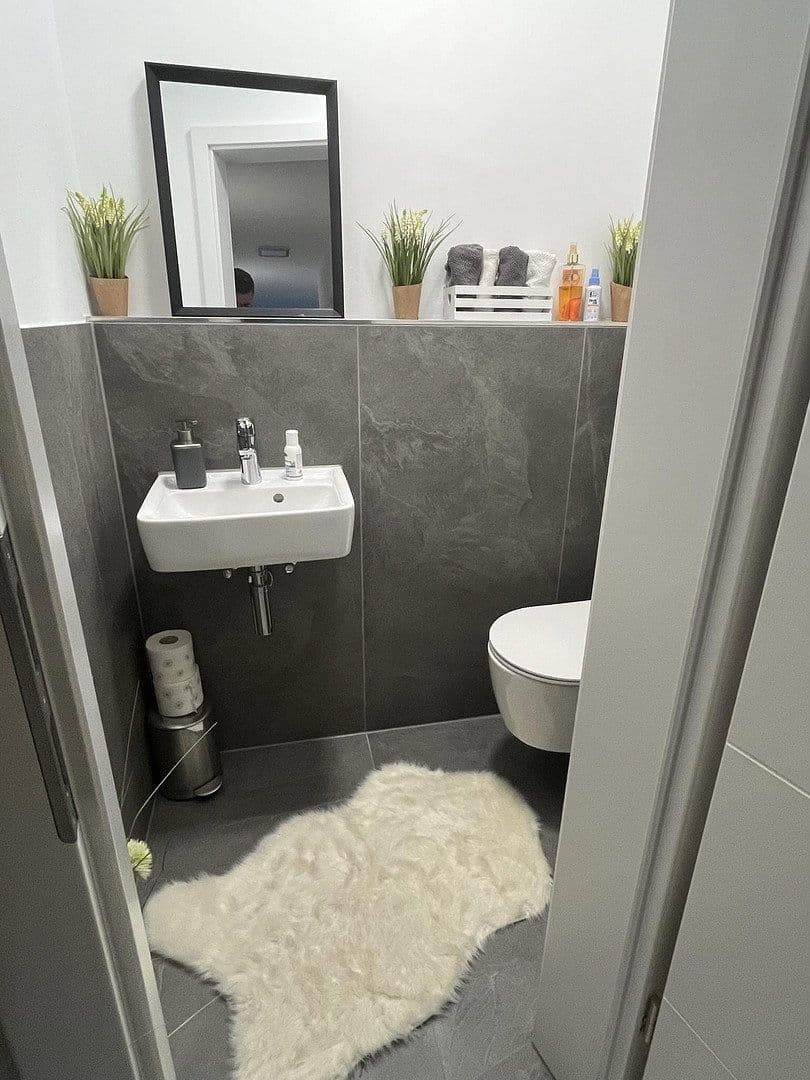 Pronájem bytu 4+1 117 m², Amselrain 34, Oberderdingen, Bádensko-Württembersko Pronájem bytu 4+1 117 m², Amselrain 34, Oberderdingen, Bádensko-Württembersko