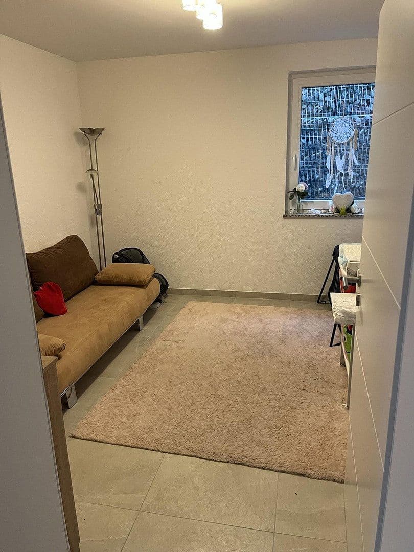 Pronájem bytu 4+1 117 m², Amselrain 34, Oberderdingen, Bádensko-Württembersko Pronájem bytu 4+1 117 m², Amselrain 34, Oberderdingen, Bádensko-Württembersko