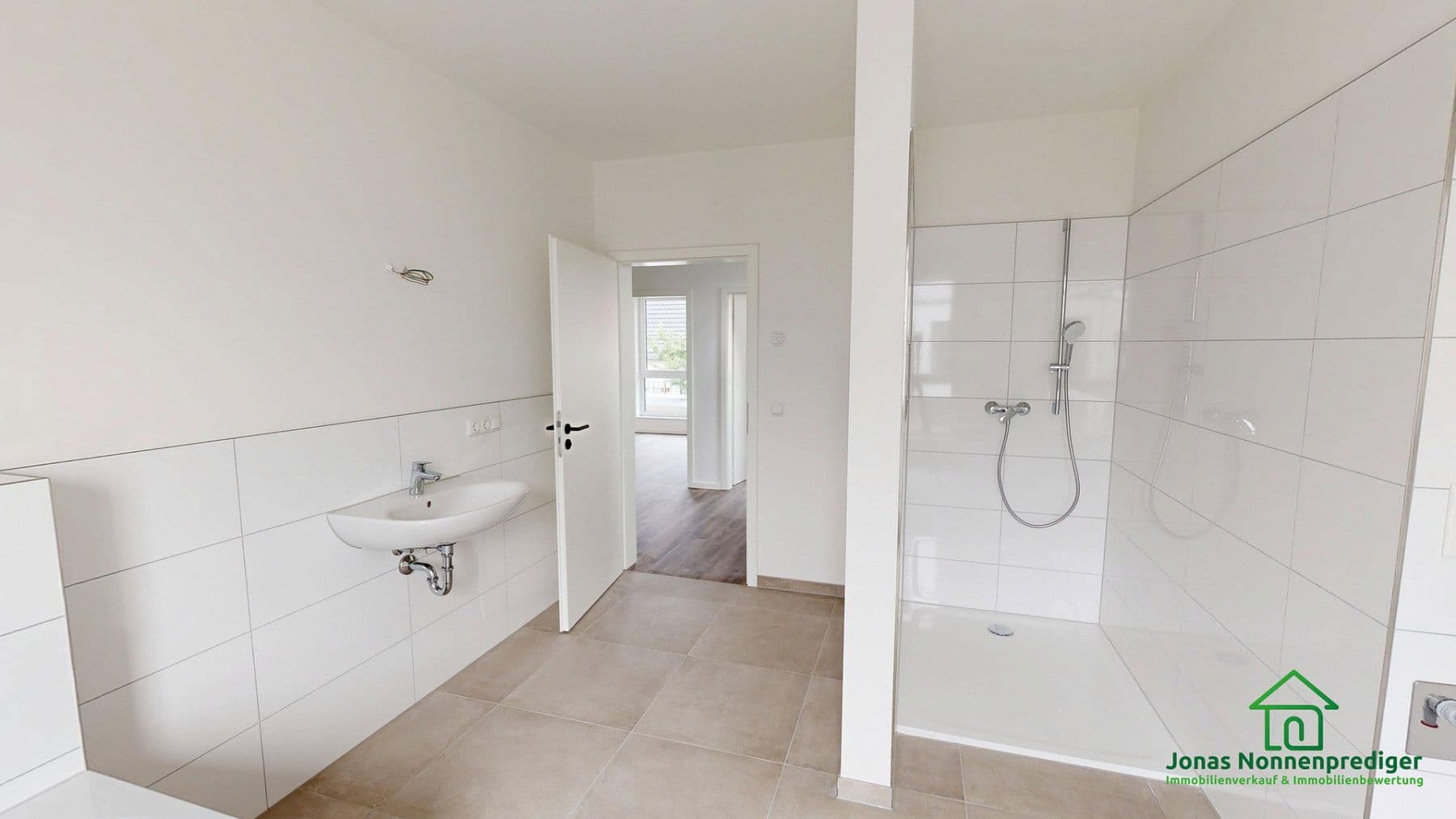 Prodej domu 144 m², pozemek 337 m², Kühls Acker 18, Schwerin, Mecklenburg-Vorpommern Prodej domu 144 m², pozemek 337 m², Kühls Acker 18, Schwerin, Mecklenburg-Vorpommern