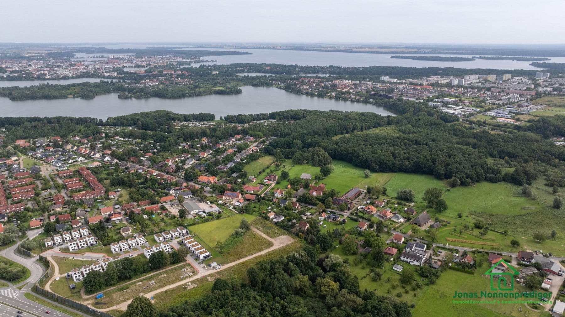 Prodej domu 144 m², pozemek 337 m², Kühls Acker 18, Schwerin, Mecklenburg-Vorpommern Prodej domu 144 m², pozemek 337 m², Kühls Acker 18, Schwerin, Mecklenburg-Vorpommern