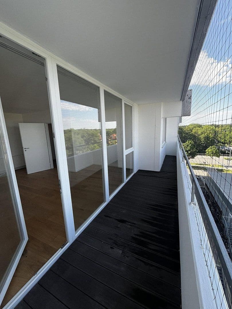 Prodej bytu 2+1 62 m², Wilhelm-Hauff-Straße 22, Augsburg, Bavorsko Prodej bytu 2+1 62 m², Wilhelm-Hauff-Straße 22, Augsburg, Bavorsko