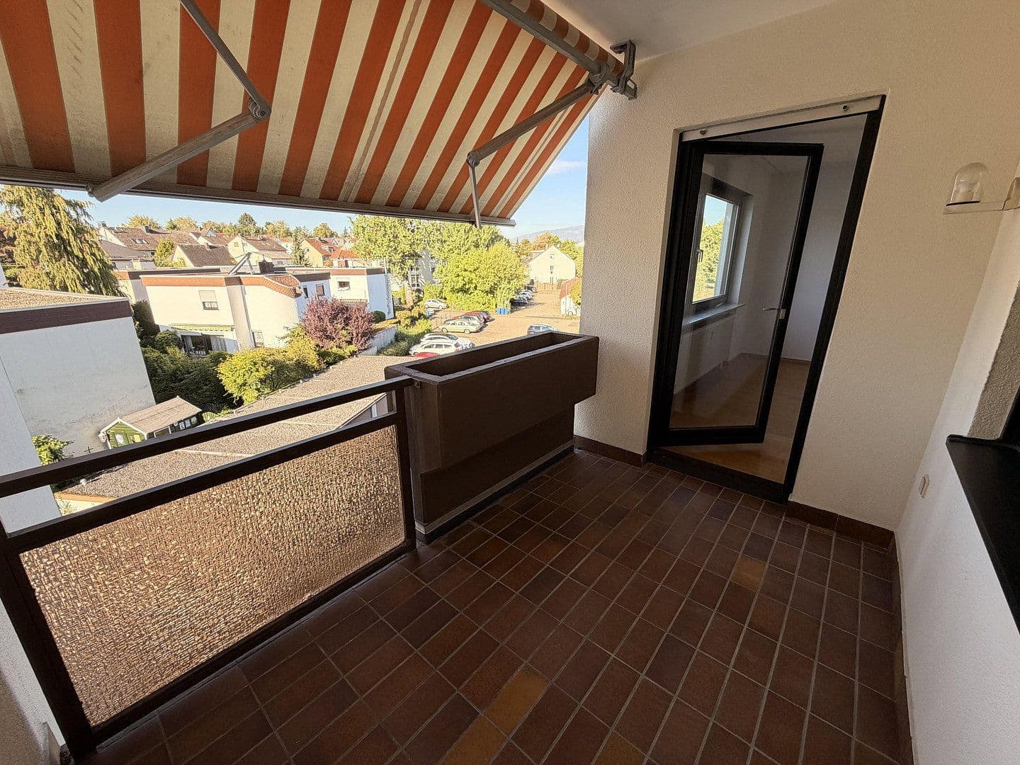 Pronájem bytu 2+1 63 m², Oberursel (Taunus), Hessen Pronájem bytu 2+1 63 m², Oberursel (Taunus), Hessen