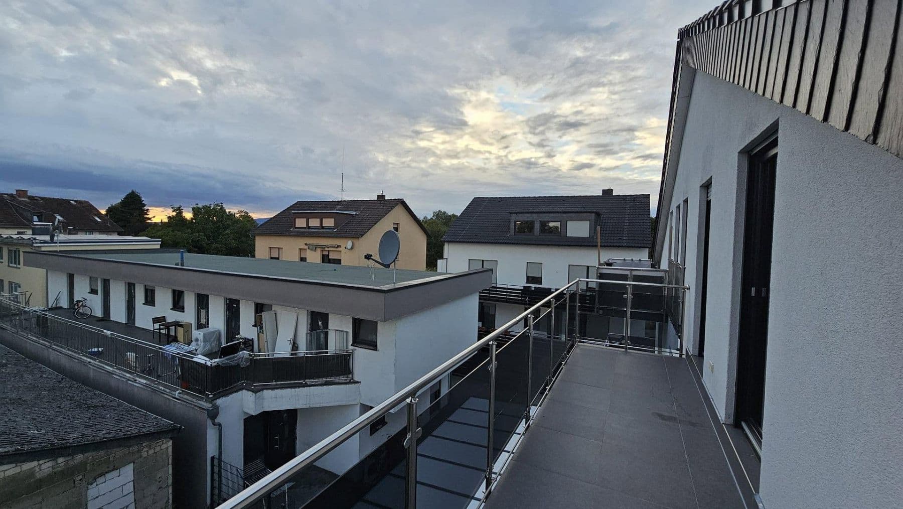 Pronájem bytu 3+1 80 m², Bad Vilbel, Hessen Pronájem bytu 3+1 80 m², Bad Vilbel, Hessen