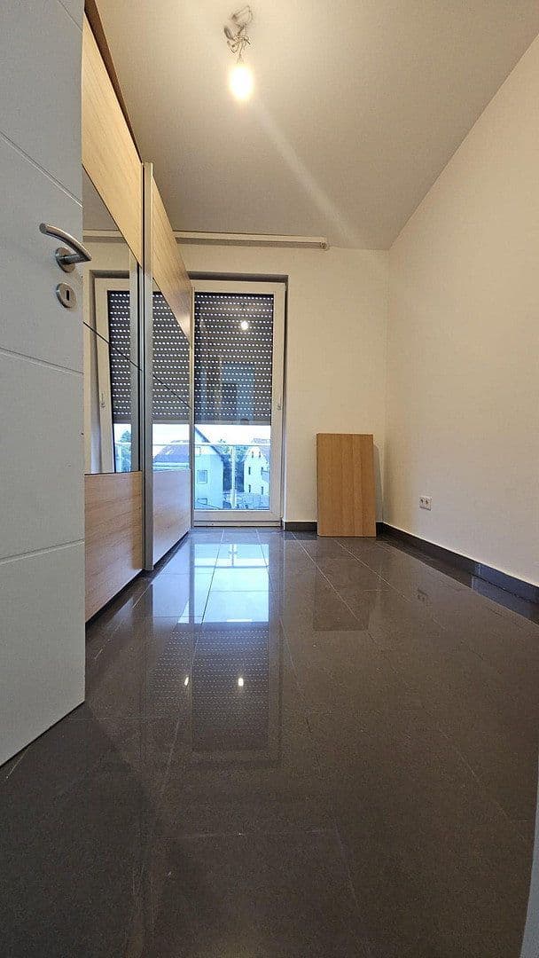Pronájem bytu 3+1 80 m², Bad Vilbel, Hessen Pronájem bytu 3+1 80 m², Bad Vilbel, Hessen