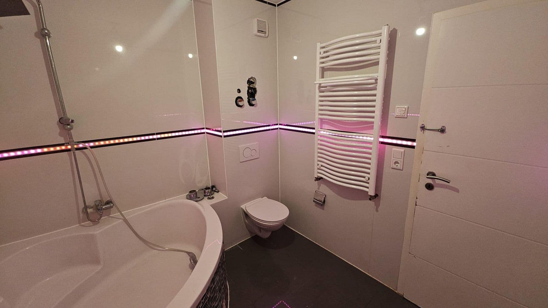 Pronájem bytu 3+1 80 m², Bad Vilbel, Hessen Pronájem bytu 3+1 80 m², Bad Vilbel, Hessen