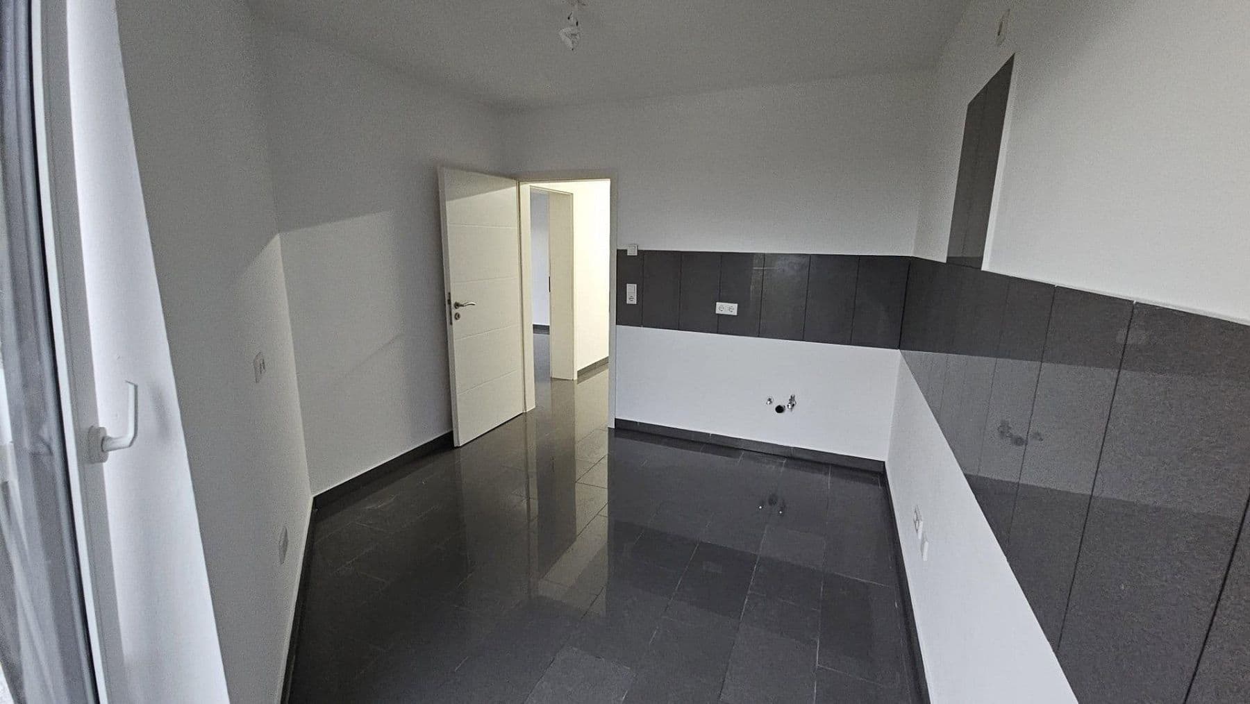Pronájem bytu 3+1 80 m², Bad Vilbel, Hessen Pronájem bytu 3+1 80 m², Bad Vilbel, Hessen