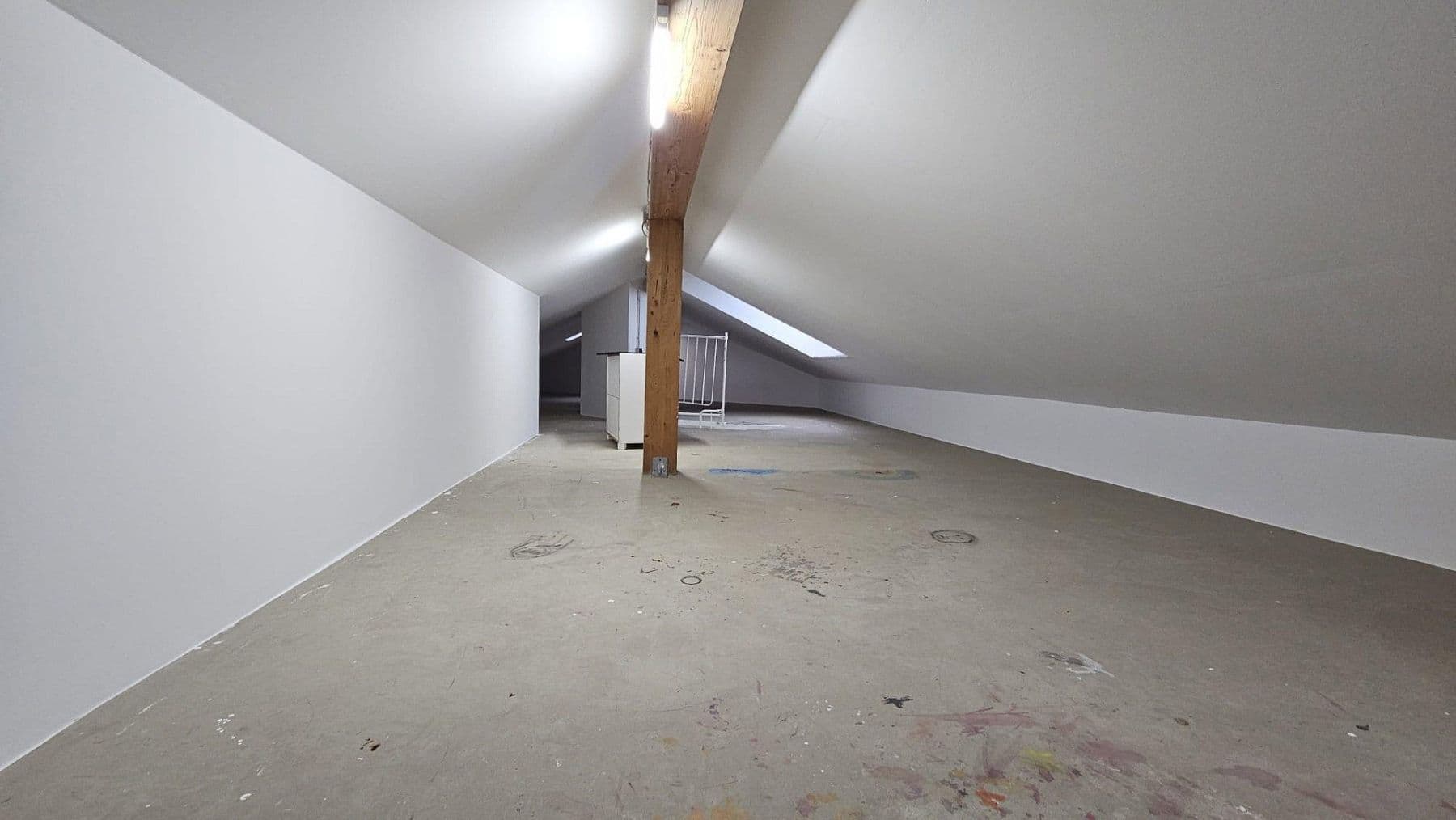 Pronájem bytu 3+1 80 m², Bad Vilbel, Hessen Pronájem bytu 3+1 80 m², Bad Vilbel, Hessen