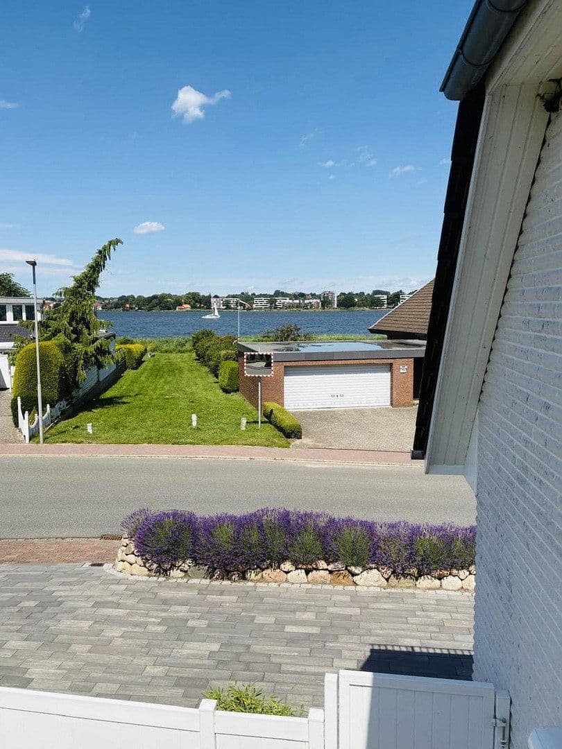 Prodej domu 161 m², pozemek 786 m², Dorfstraße 16 A, Fahrdorf, Šlesvicko-Holštýnsko Prodej domu 161 m², pozemek 786 m², Dorfstraße 16 A, Fahrdorf, Šlesvicko-Holštýnsko