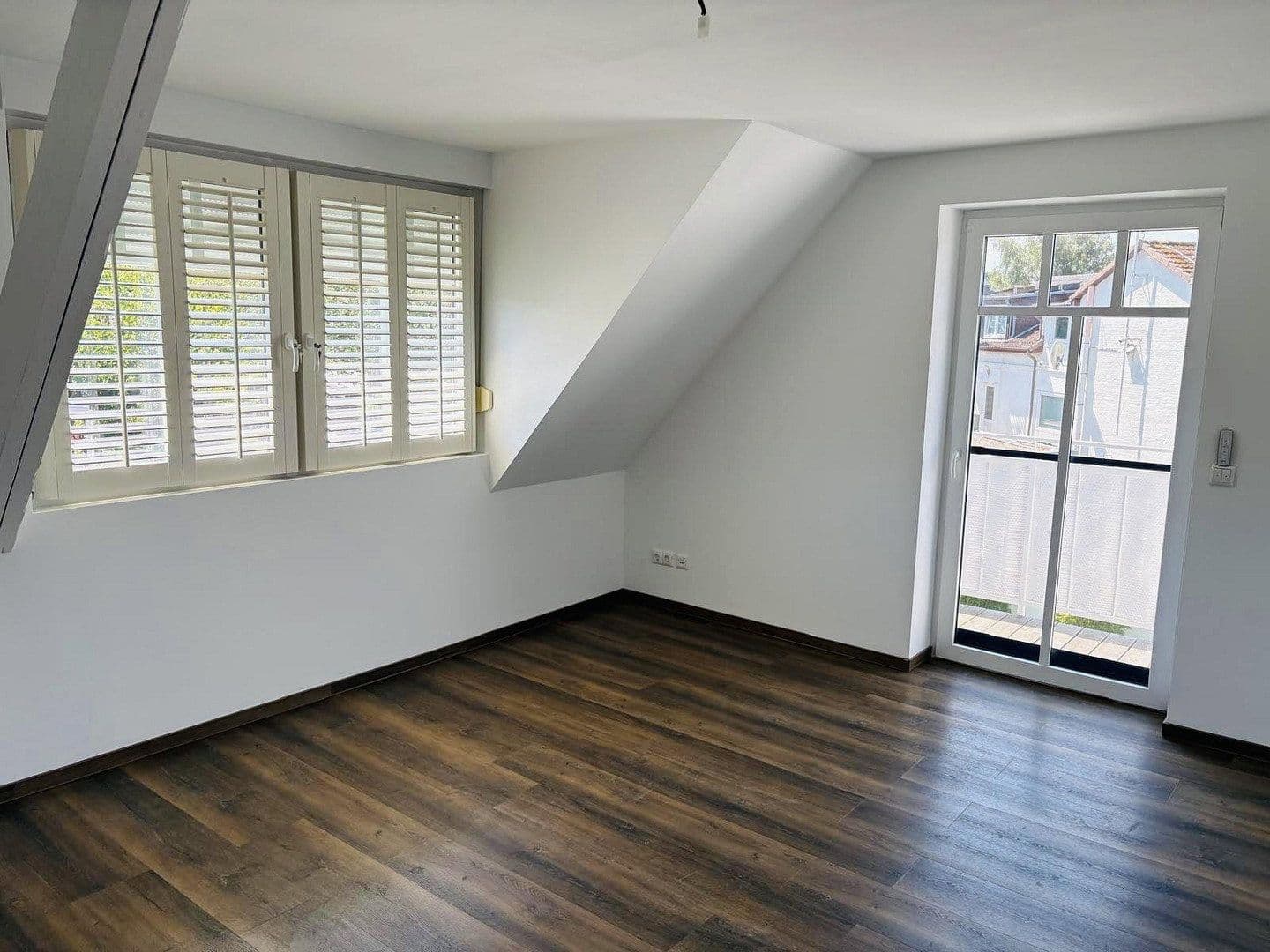 Prodej domu 161 m², pozemek 786 m², Dorfstraße 16 A, Fahrdorf, Šlesvicko-Holštýnsko Prodej domu 161 m², pozemek 786 m², Dorfstraße 16 A, Fahrdorf, Šlesvicko-Holštýnsko