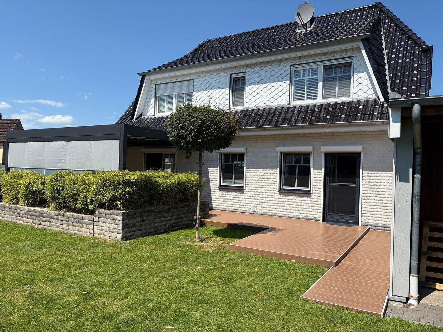 Prodej domu 161 m², pozemek 786 m², Dorfstraße 16 A, Fahrdorf, Šlesvicko-Holštýnsko Prodej domu 161 m², pozemek 786 m², Dorfstraße 16 A, Fahrdorf, Šlesvicko-Holštýnsko