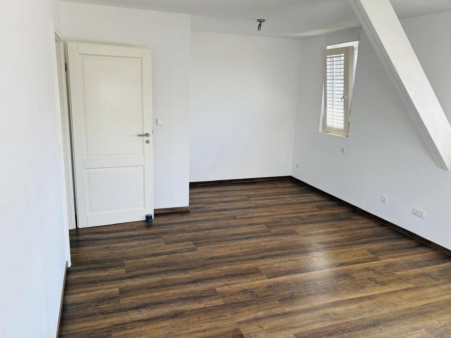 Prodej domu 161 m², pozemek 786 m², Dorfstraße 16 A, Fahrdorf, Šlesvicko-Holštýnsko Prodej domu 161 m², pozemek 786 m², Dorfstraße 16 A, Fahrdorf, Šlesvicko-Holštýnsko