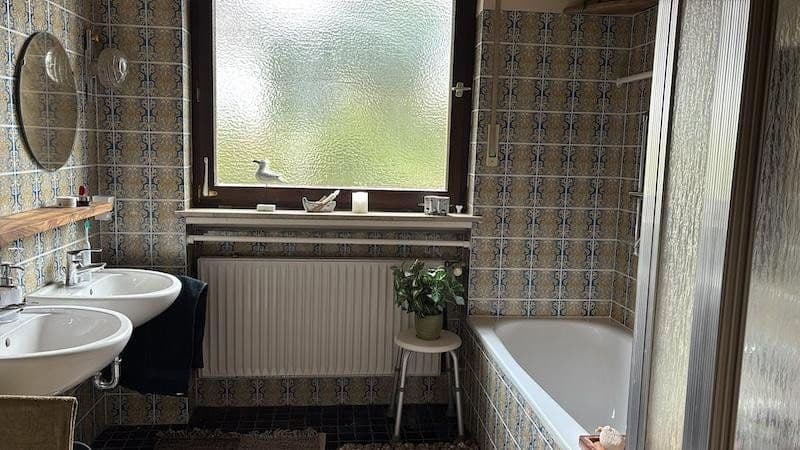 Prodej domu 120 m², pozemek 1.096 m², Biedenkopf, Hessen Prodej domu 120 m², pozemek 1.096 m², Biedenkopf, Hessen