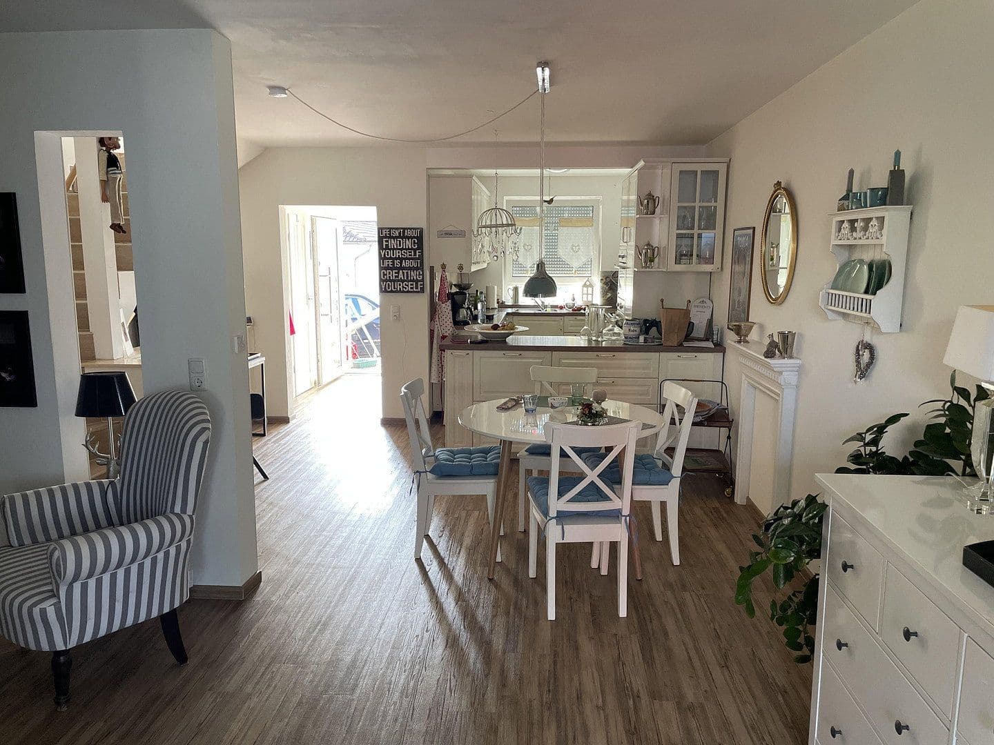 Prodej domu 150 m², pozemek 159 m², Gründau, Hessen Prodej domu 150 m², pozemek 159 m², Gründau, Hessen