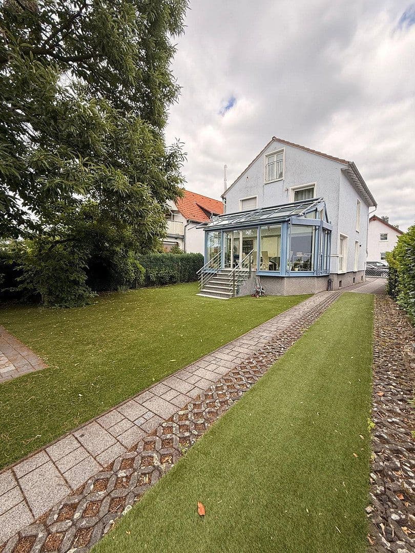 Prodej domu 125 m², pozemek 443 m², Offenbach am Main, Hessen Prodej domu 125 m², pozemek 443 m², Offenbach am Main, Hessen