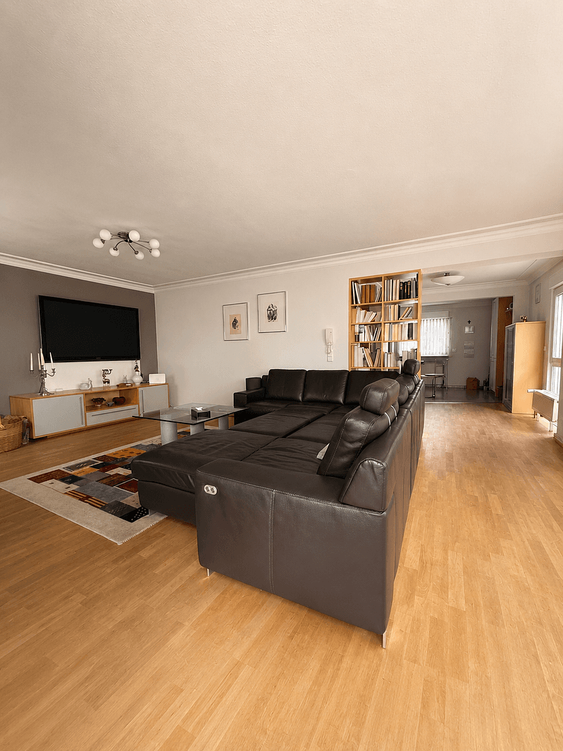 Prodej domu 125 m², pozemek 443 m², Offenbach am Main, Hessen Prodej domu 125 m², pozemek 443 m², Offenbach am Main, Hessen