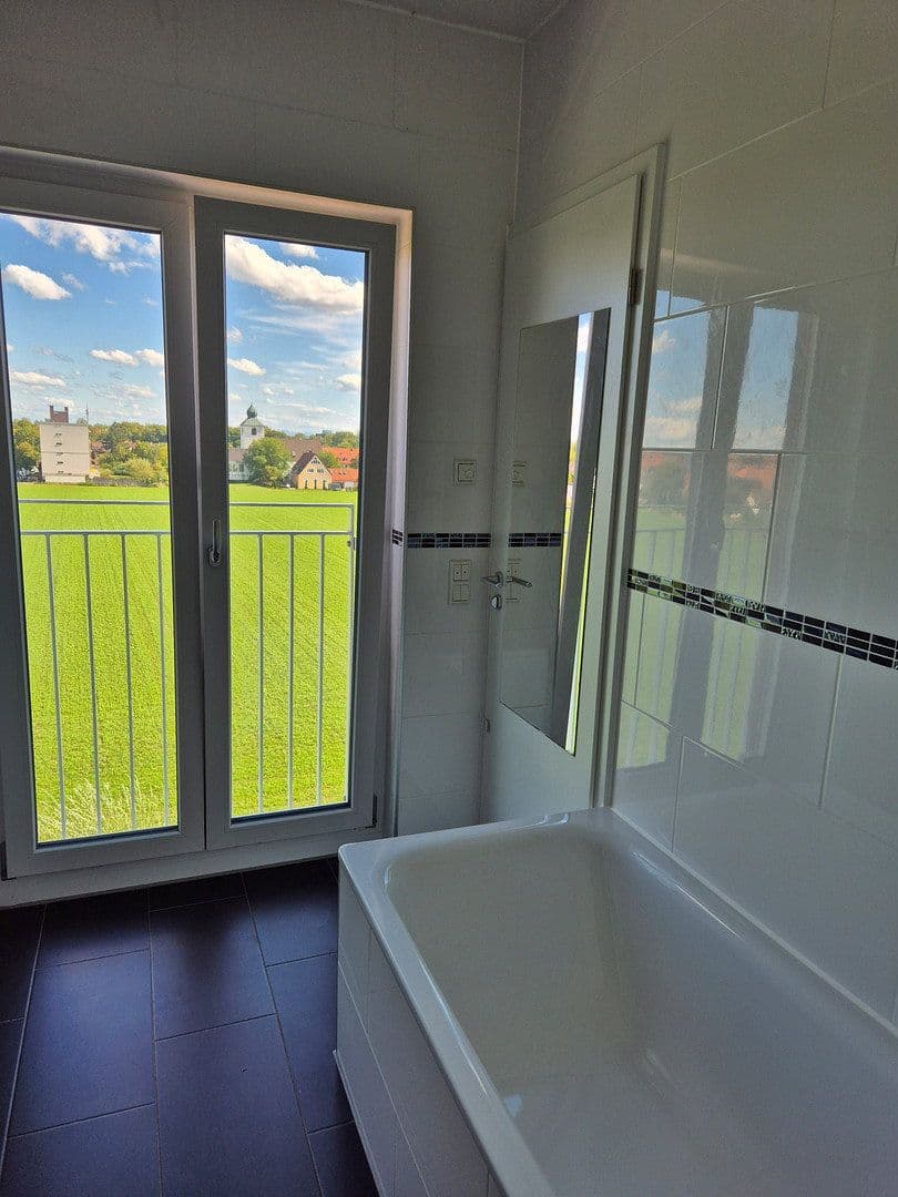 Pronájem bytu 4+1 128 m², Pfarrer-Mühlhauser-Str. 13, Karlsfeld, Bavorsko Pronájem bytu 4+1 128 m², Pfarrer-Mühlhauser-Str. 13, Karlsfeld, Bavorsko