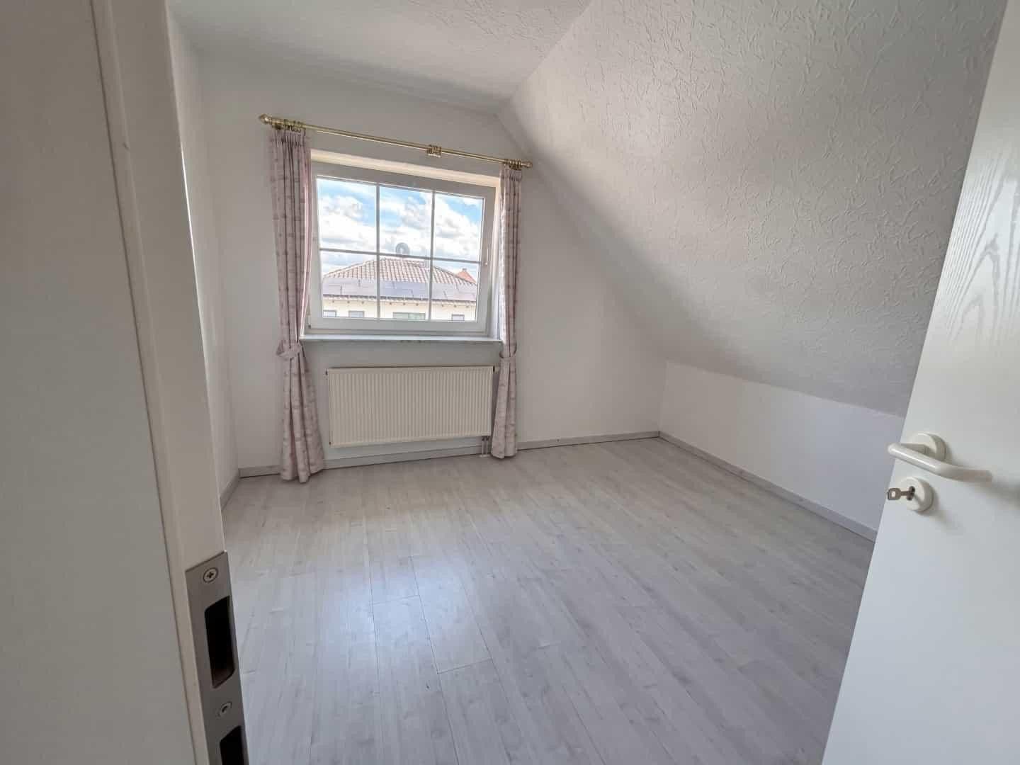 Prodej domu 137 m², pozemek 877 m², Auf dem Knorren 11, Amöneburg, Hessen Prodej domu 137 m², pozemek 877 m², Auf dem Knorren 11, Amöneburg, Hessen