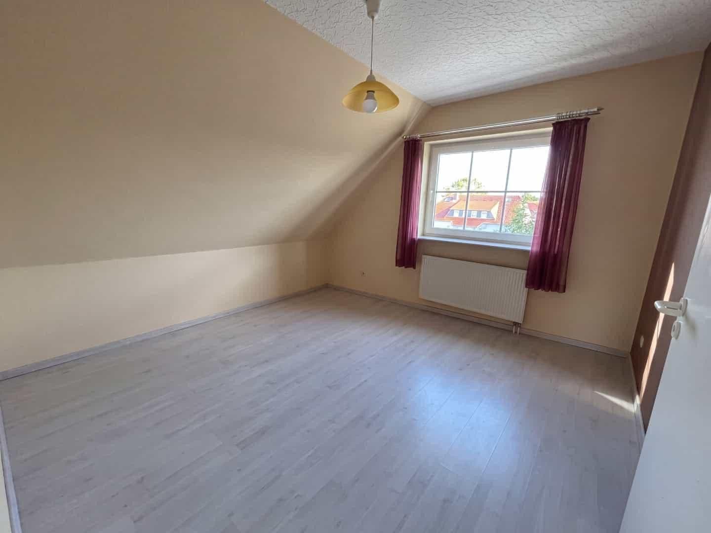 Prodej domu 137 m², pozemek 877 m², Auf dem Knorren 11, Amöneburg, Hessen Prodej domu 137 m², pozemek 877 m², Auf dem Knorren 11, Amöneburg, Hessen