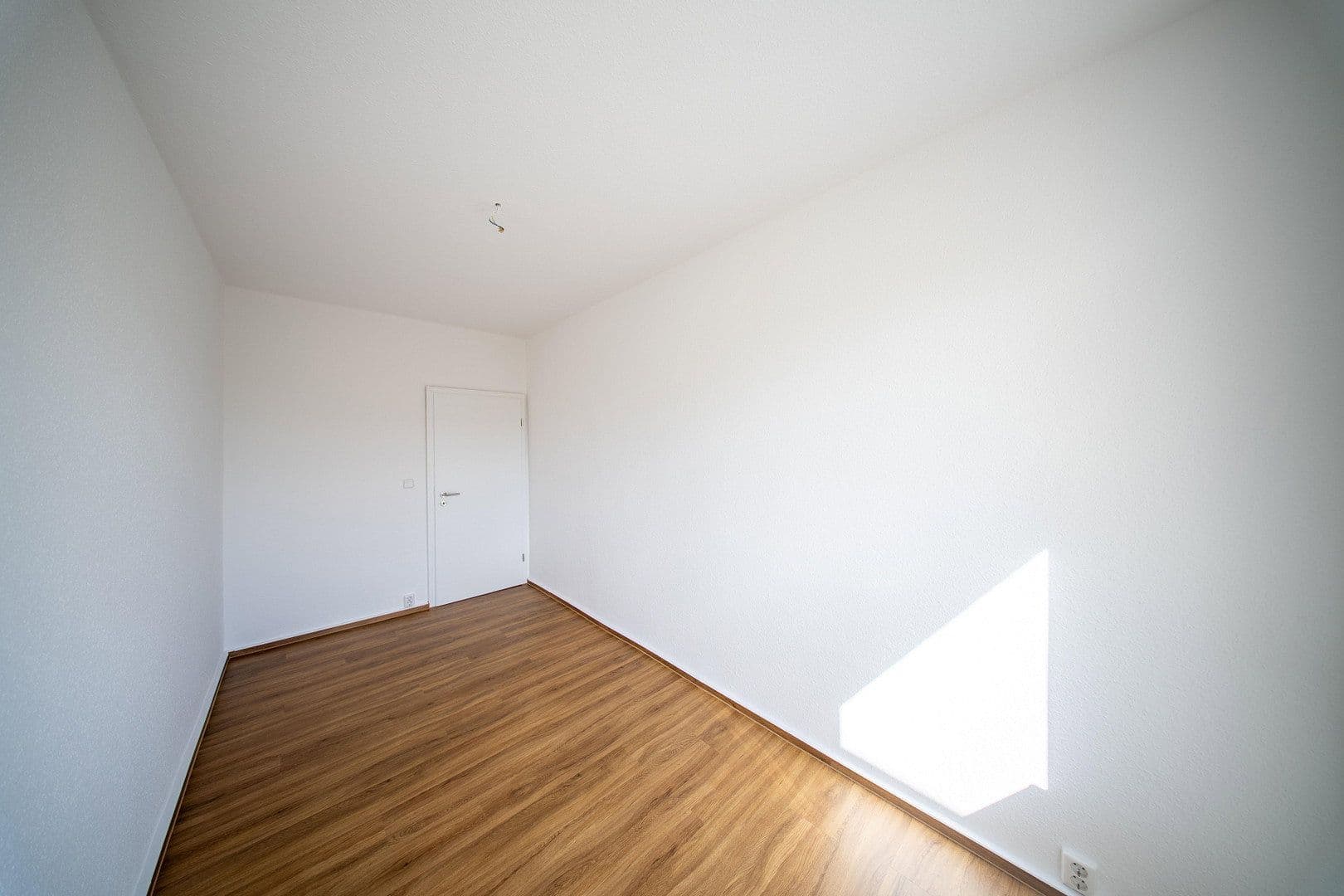 Pronájem bytu 4+1 75 m², Puschkinstraße 24, Bitterfeld-Wolfen, Sasko-Anhaltsko Pronájem bytu 4+1 75 m², Puschkinstraße 24, Bitterfeld-Wolfen, Sasko-Anhaltsko