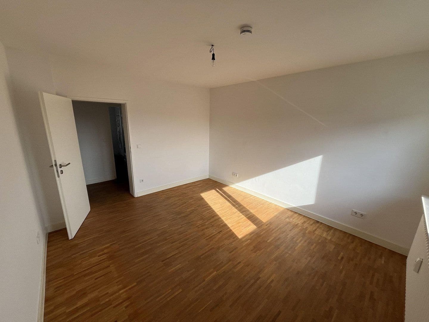 Prodej bytu 2+1 62 m², Viernheim, Hessen Prodej bytu 2+1 62 m², Viernheim, Hessen