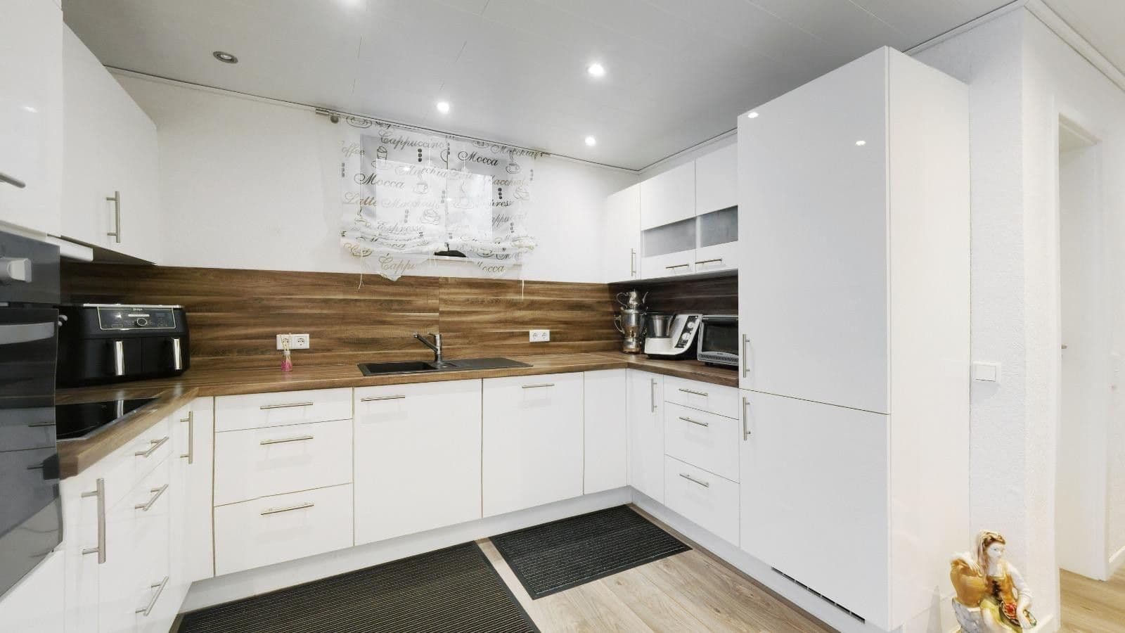 Prodej domu 244 m², pozemek 723 m², Kaiserslautern, Porýní-Falc Prodej domu 244 m², pozemek 723 m², Kaiserslautern, Porýní-Falc