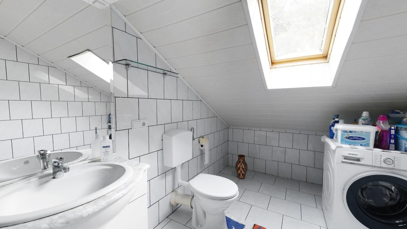 Prodej domu 244 m², pozemek 723 m², Kaiserslautern, Porýní-Falc Prodej domu 244 m², pozemek 723 m², Kaiserslautern, Porýní-Falc