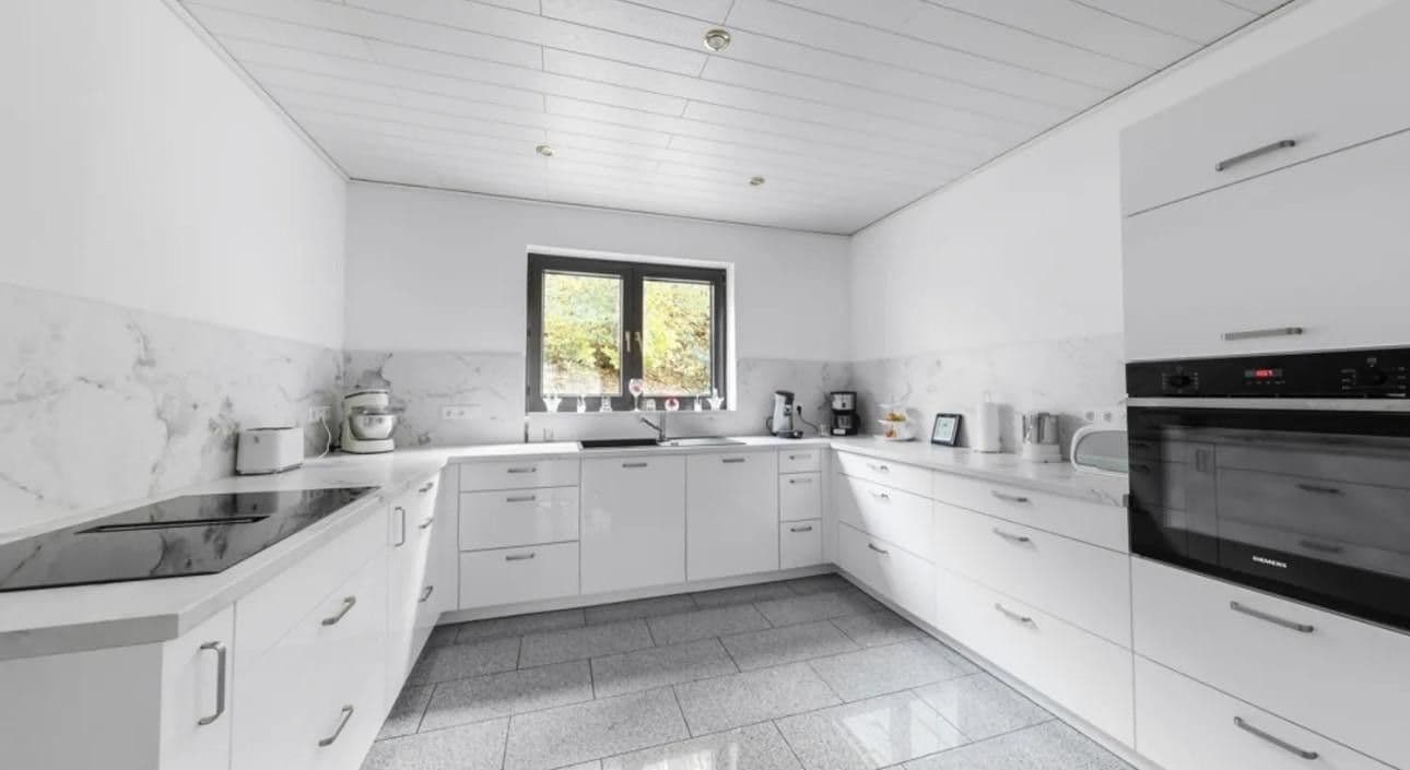 Prodej domu 244 m², pozemek 723 m², Kaiserslautern, Porýní-Falc Prodej domu 244 m², pozemek 723 m², Kaiserslautern, Porýní-Falc
