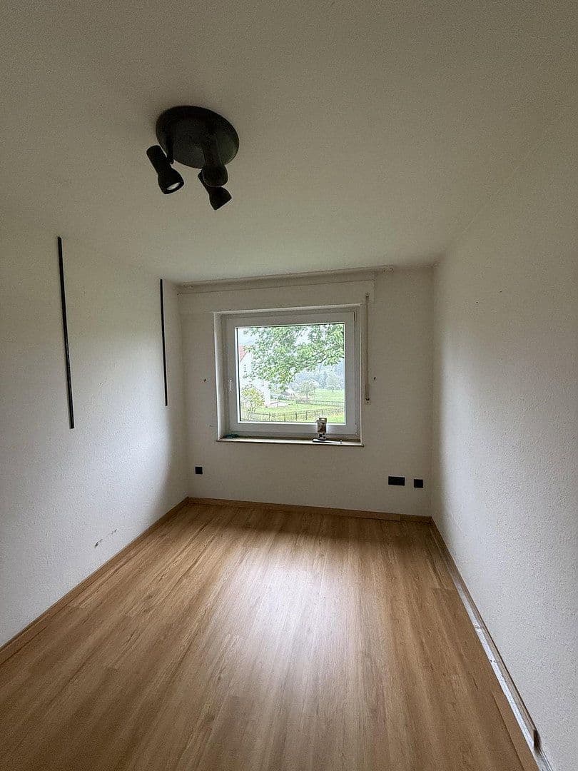 Pronájem domu 145 m², pozemek 650 m², Neuenrader Straße 27, Balve, Severní Porýní-Vestfálsko Pronájem domu 145 m², pozemek 650 m², Neuenrader Straße 27, Balve, Severní Porýní-Vestfálsko