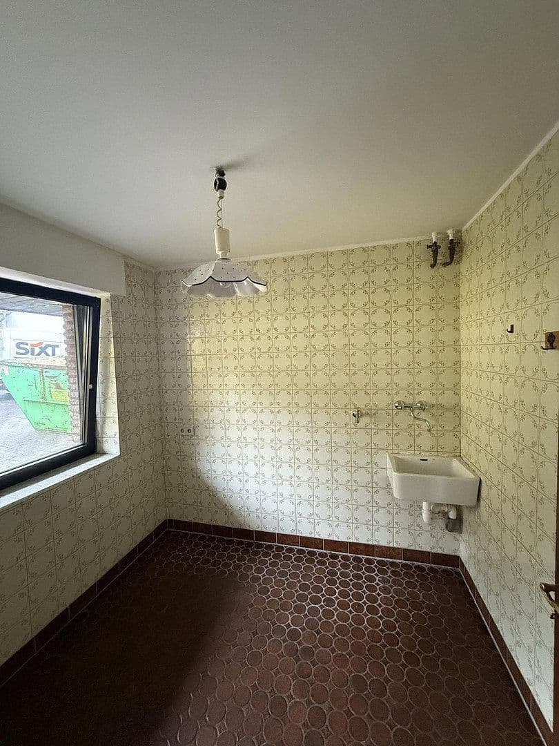 Pronájem domu 145 m², pozemek 650 m², Neuenrader Straße 27, Balve, Severní Porýní-Vestfálsko Pronájem domu 145 m², pozemek 650 m², Neuenrader Straße 27, Balve, Severní Porýní-Vestfálsko