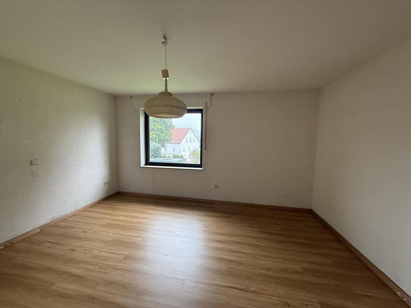 Pronájem domu 145 m², pozemek 650 m², Neuenrader Straße 27, Balve, Severní Porýní-Vestfálsko Pronájem domu 145 m², pozemek 650 m², Neuenrader Straße 27, Balve, Severní Porýní-Vestfálsko