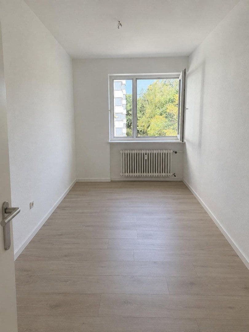 Pronájem bytu 3+1 80 m², München, Bavorsko Pronájem bytu 3+1 80 m², München, Bavorsko