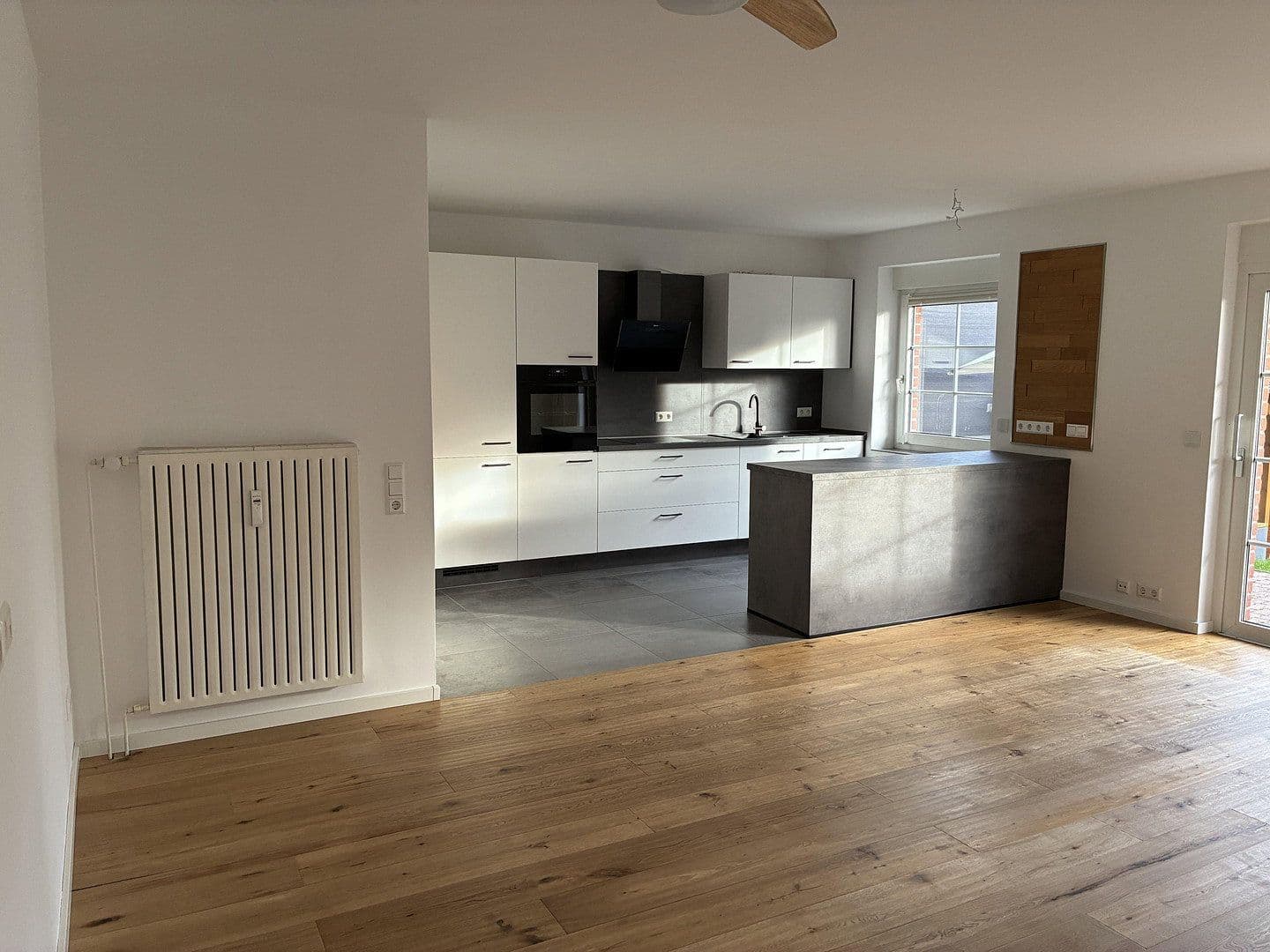 Prodej bytu 2+1 60 m², Wolfsburg, Dolní Sasko Prodej bytu 2+1 60 m², Wolfsburg, Dolní Sasko
