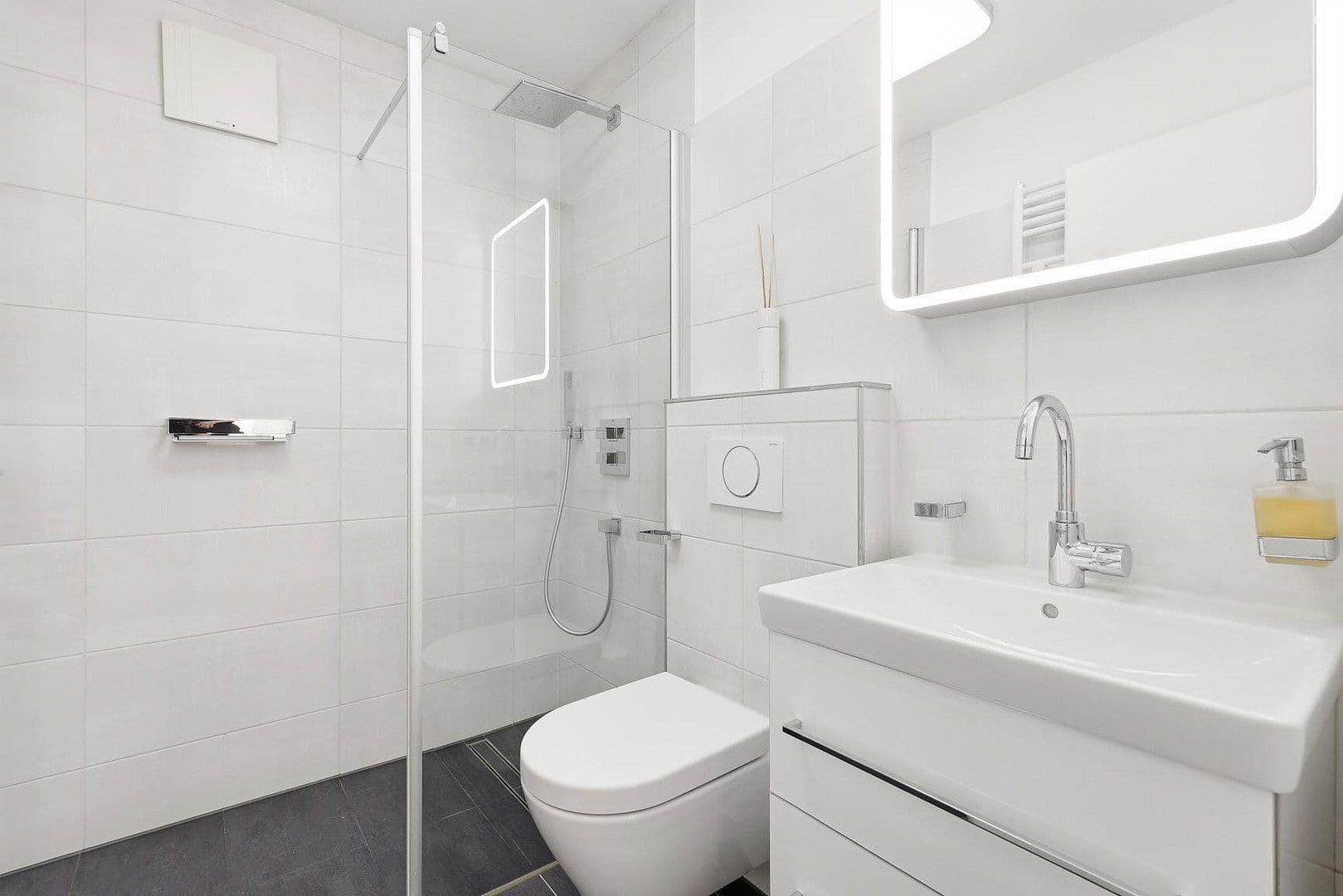 Pronájem bytu 2+kk 74 m², Landsberger Str. 431, München, Bavorsko Pronájem bytu 2+kk 74 m², Landsberger Str. 431, München, Bavorsko