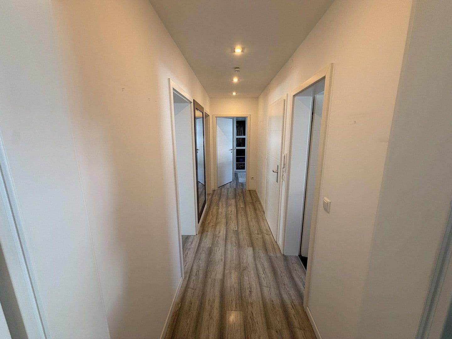 Prodej domu 225 m², pozemek 350 m², Aystetten, Bavorsko Prodej domu 225 m², pozemek 350 m², Aystetten, Bavorsko