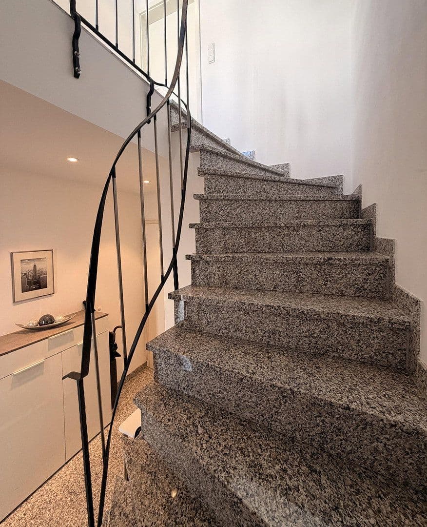 Prodej domu 225 m², pozemek 350 m², Aystetten, Bavorsko Prodej domu 225 m², pozemek 350 m², Aystetten, Bavorsko