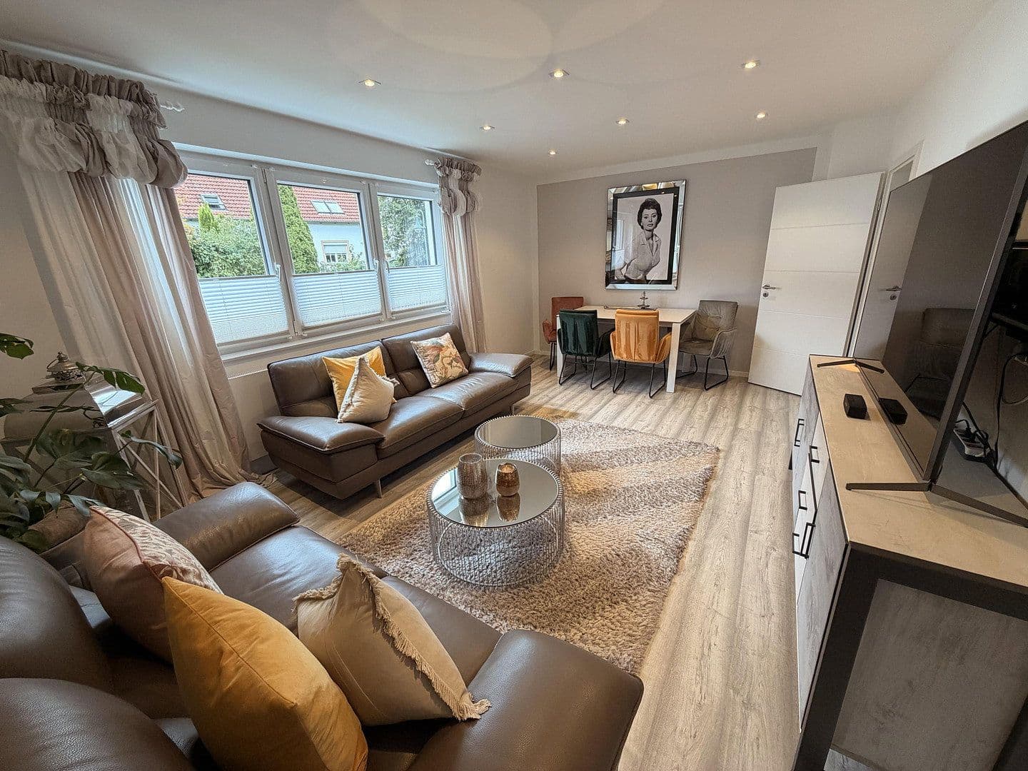 Prodej domu 225 m², pozemek 350 m², Aystetten, Bavorsko Prodej domu 225 m², pozemek 350 m², Aystetten, Bavorsko