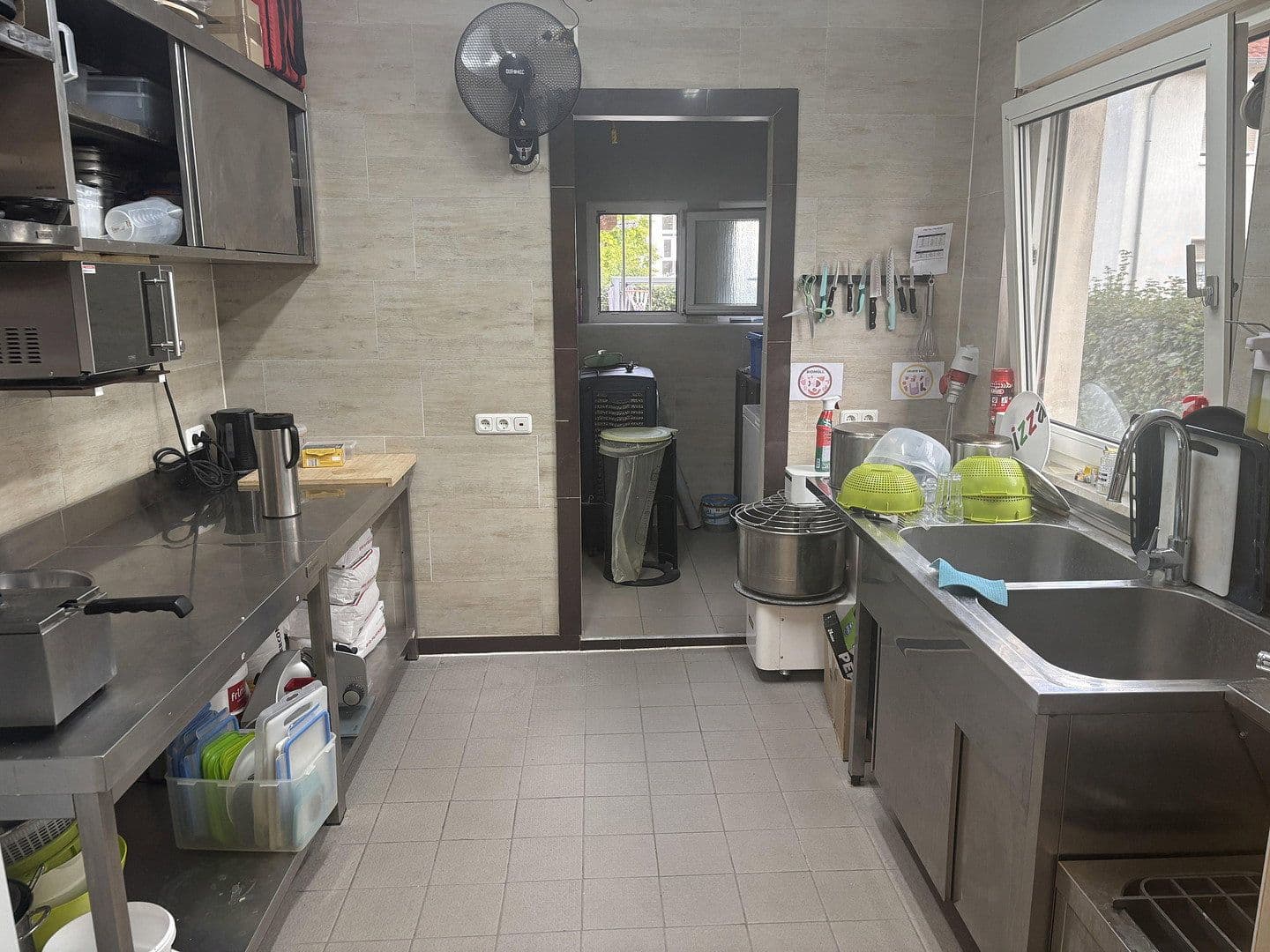 Prodej domu 173 m², pozemek 455 m², Rheinstraße 52, Ingelheim am Rhein, Porýní-Falc Prodej domu 173 m², pozemek 455 m², Rheinstraße 52, Ingelheim am Rhein, Porýní-Falc