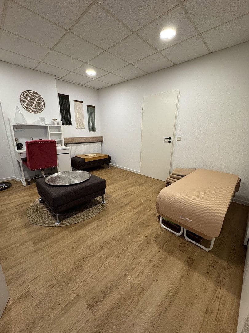 Pronájem kanceláře 140 m², Bietigheim-Bissingen, Bádensko-Württembersko Pronájem kanceláře 140 m², Bietigheim-Bissingen, Bádensko-Württembersko