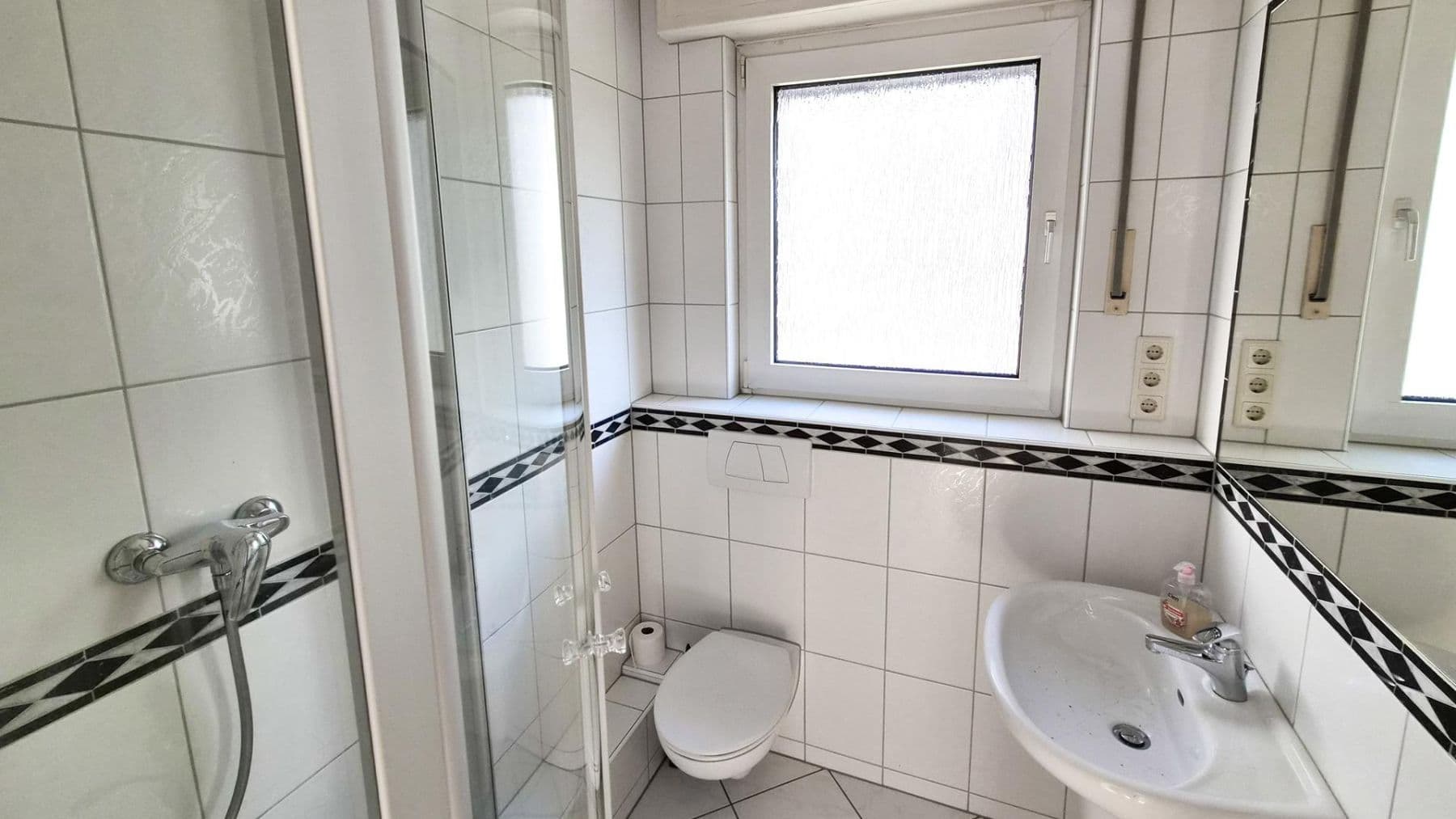 Prodej domu 132 m², pozemek 743 m², Moers, Severní Porýní-Vestfálsko Prodej domu 132 m², pozemek 743 m², Moers, Severní Porýní-Vestfálsko
